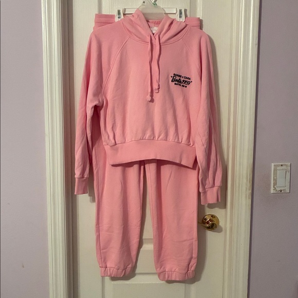 2 Piece - Zara X Barbie Pink 1959 Cropped Sweatshirt Hoodie & Joggers Sz L - Picture 2 of 11